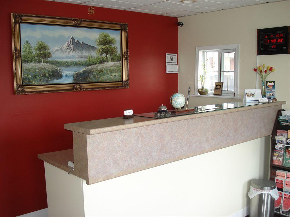 סטורג'און פאלס Lincoln Motel מראה חיצוני תמונה