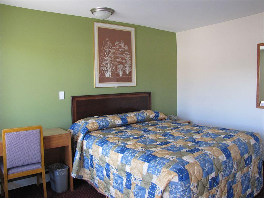 סטורג'און פאלס Lincoln Motel מראה חיצוני תמונה