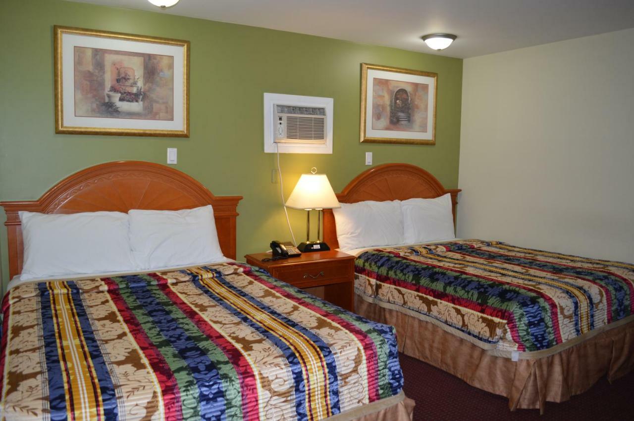 סטורג'און פאלס Lincoln Motel מראה חיצוני תמונה